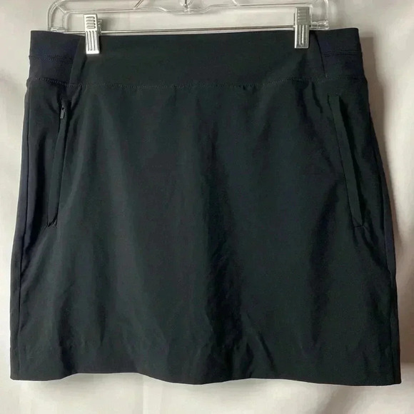 ATHLETA WOSIZE 12 BLACK SKORT FRONT ZIPPERED POCKETS BACK POCKETS GOOD CONDITION - Picture 2 of 9